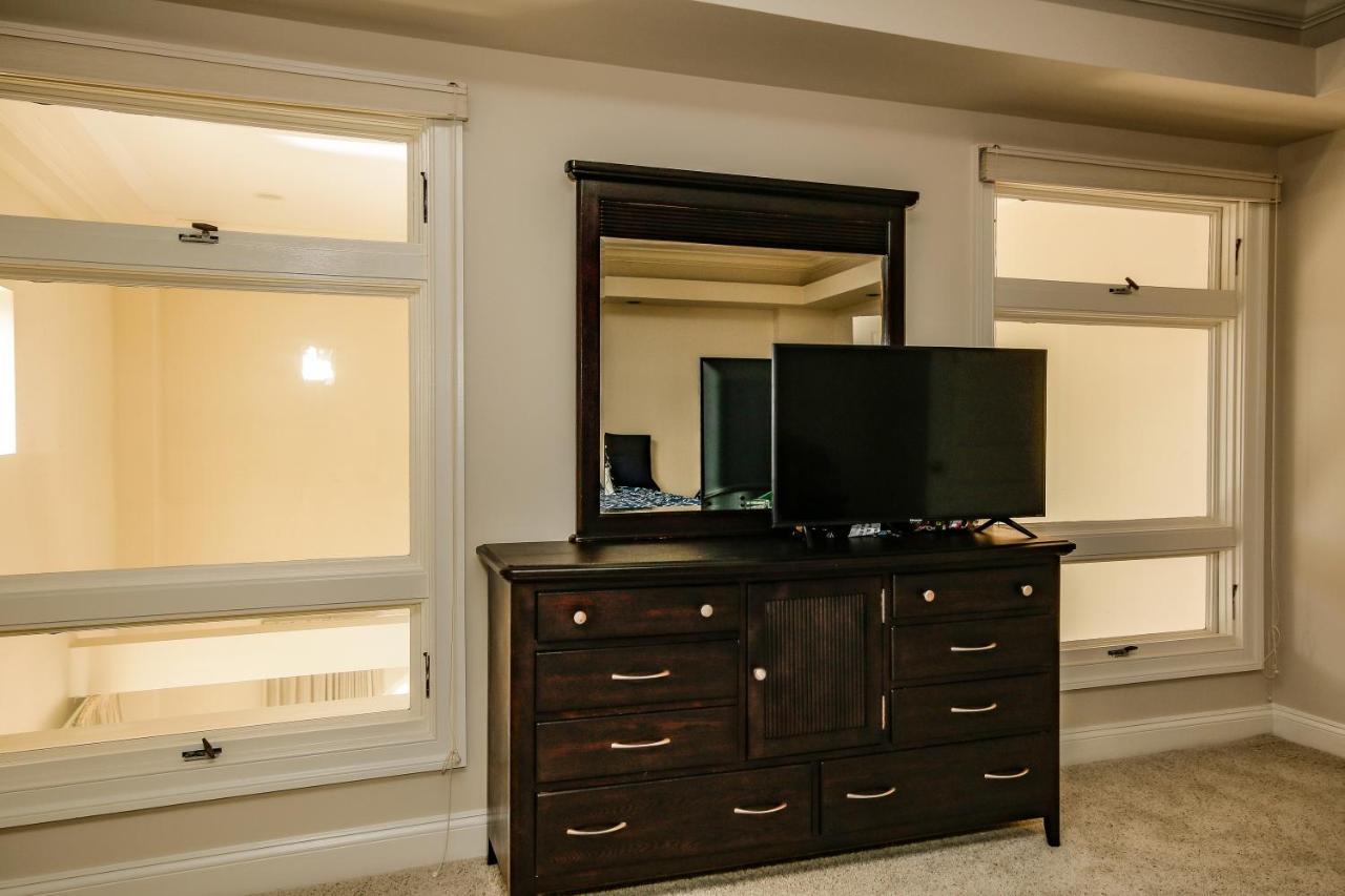 Chase Penthouse At 39 West Baltimore Inner Harbor Convention Center Free Indoor Parking One And Two Bedrooms Exterior foto