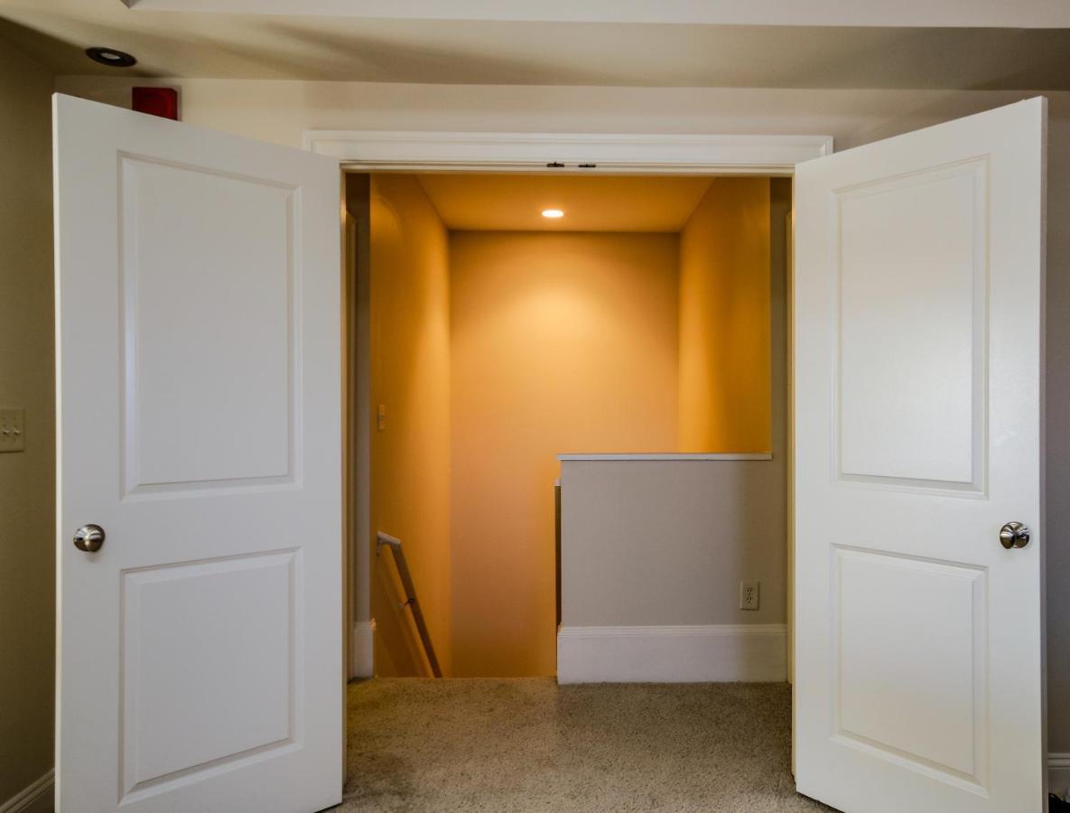 Chase Penthouse At 39 West Baltimore Inner Harbor Convention Center Free Indoor Parking One And Two Bedrooms Exterior foto