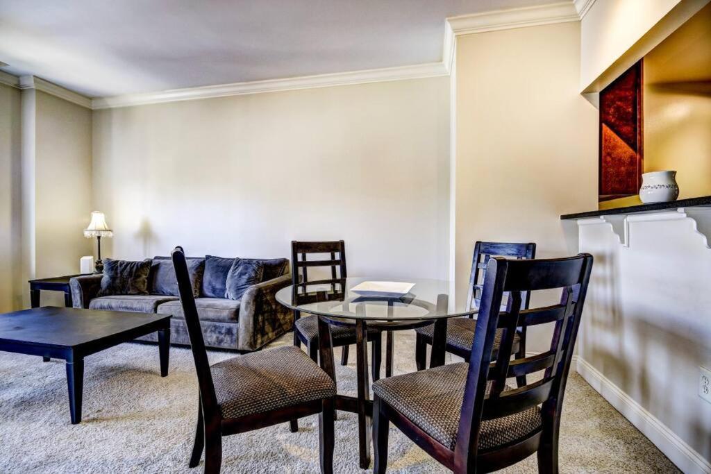 Chase Penthouse At 39 West Baltimore Inner Harbor Convention Center Free Indoor Parking One And Two Bedrooms Exterior foto